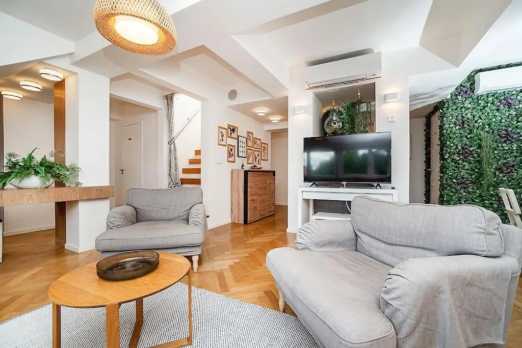 Magic Apartment With Terrace Prague
