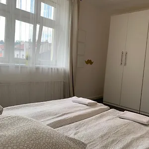  Apartment Little Tom