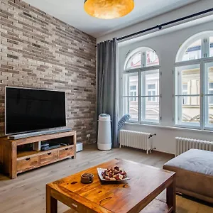  Apartment Luxury At Centre Andel!